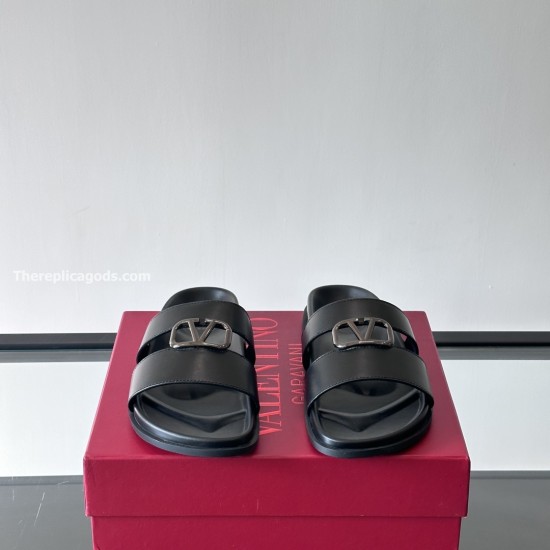 Replica GARAVANI VLOGO SLIDES IN BLACK UK replica GARAVANI VLOGO SLIDES IN BLACK UK