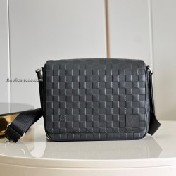 L Men's District Pm Damier Infini eather Bag