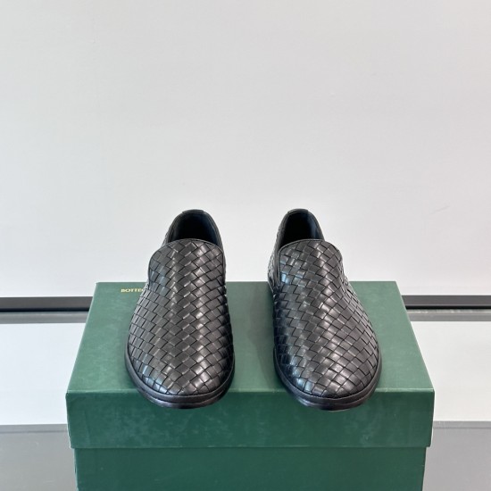 Replica SUNDAY SLIPPERS IN BLACK UK replica SUNDAY SLIPPERS IN BLACK UK