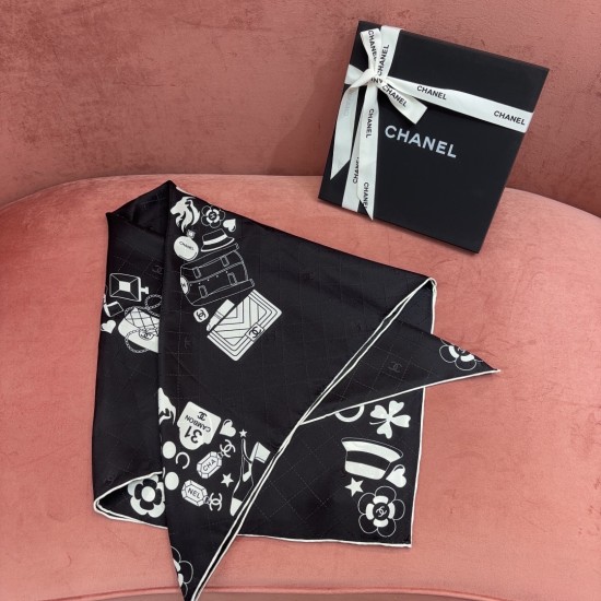 Replica Cc Logo Square 90 In Black Silk Uk