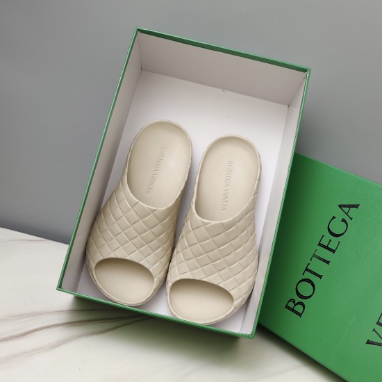 replica VENETA INTRECCIO SLIDES IN BEIGE UK