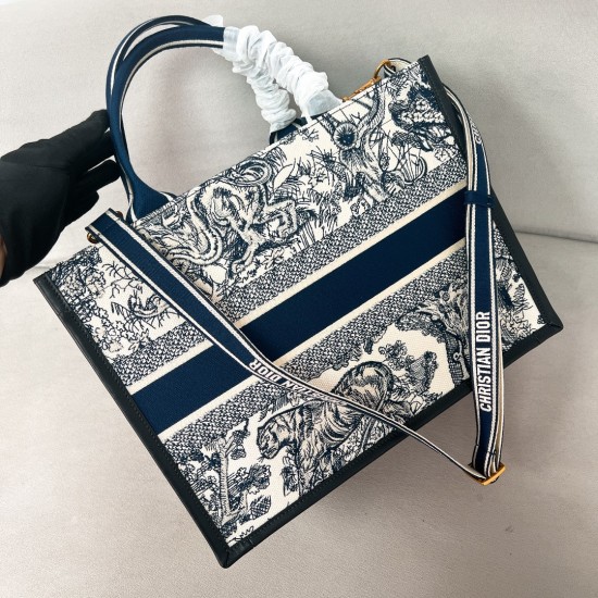 Replica Medium Book Tote White And Navy Blue Toile De Jouy Sauvage Embroidery With Navy Blue Calfskin Uk - 13248 - Buddha Luxury