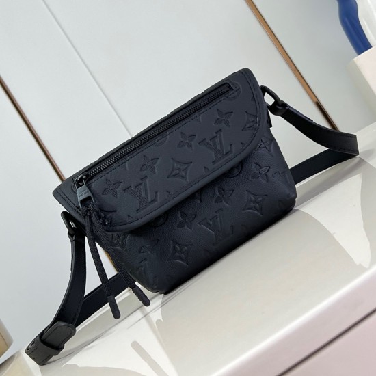 Replica PULSE WEARABLE WALLET BLACK MONOGRAM SHADOW M12636 UK replica PULSE WEARABLE WALLET BLACK MONOGRAM SHADOW M12636 UK
