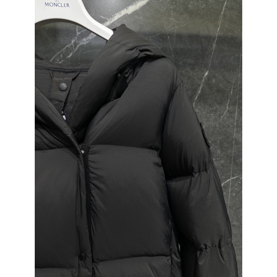 Canada Goose Women's black puffer coat collar and shoulder view