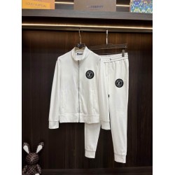 L Tracksuits 110 L Tracksuits 110