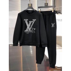 L Tracksuits 112 L Tracksuits 112