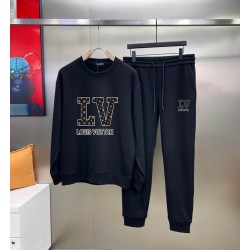 L Tracksuits 117 L Tracksuits 117