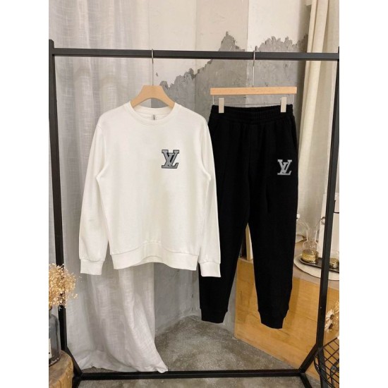 L Tracksuits 147