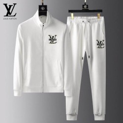 L Tracksuits 152 L Tracksuits 152