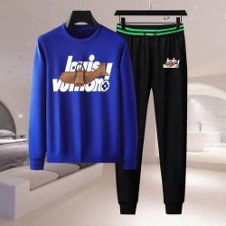 L Tracksuits 224 L Tracksuits 224