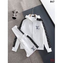 L Tracksuits 233 L Tracksuits 233