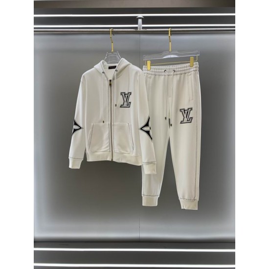 L Tracksuits 323
