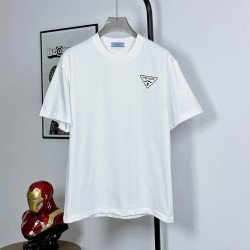 Prada T-Shirt 121 Prada T-Shirt 121
