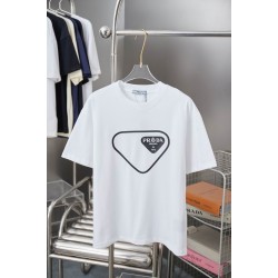 Prada T-Shirt 123 Prada T-Shirt 123
