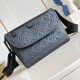 Replica Pulse Messenger Bag Black Calf Leather M14874 Uk - 13587 - Buddha Luxury