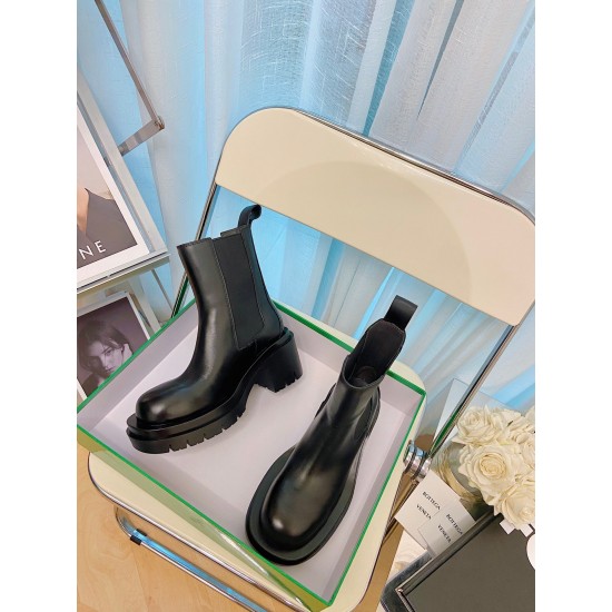 replica Bottega Veneta Lug Chelsea Boots In Black Calfskin UK