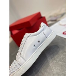 Christian Louboutin Louis Junior Spikes Flat White Leather Low-Top Trainers Smooth Christian Louboutin Louis Junior Spikes Flat White Leather Low-Top Trainers Smooth