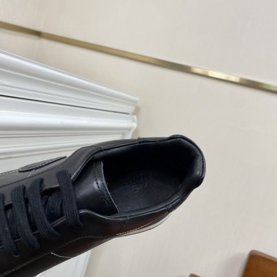 Hermes Drive Leather Low Top Trainers Black Collar Detail in black and white Close-up view of the black leather collar and inner lining of Hermes Drive Low Top Trainers in black and white