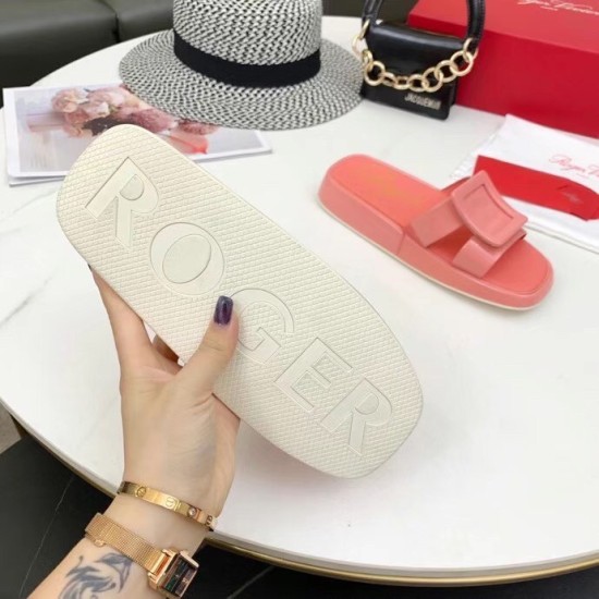 Replica Roger Vivier 2884 RV582 Buddha Luxury Replica Roger Vivier Vivier Slide Covered Buckle Mules In Pink Patent Leather Uk - 2884 - Buddha Luxury