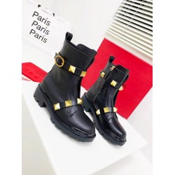 Valentino Roman Stud Combat Boots In Black Calfskin UK Valentino Roman Stud Combat Boots In Black Calfskin UK