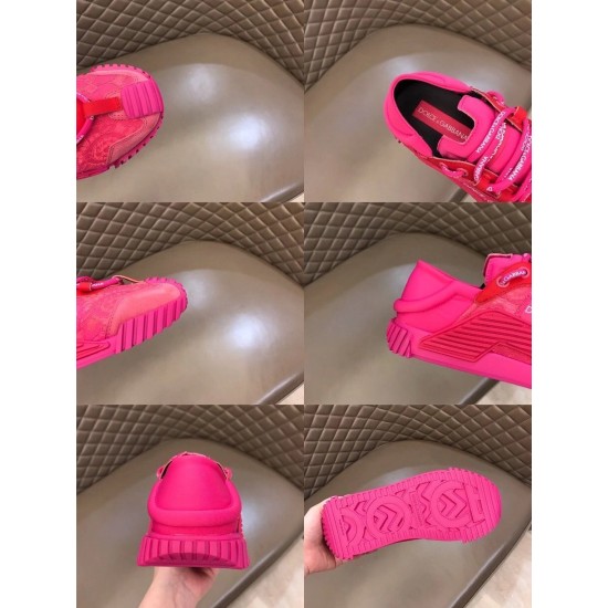 Collage of six detailed close-ups including toe cap, heel collar, insole logo and sole tread of the fuchsia pink trainer