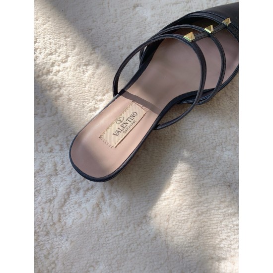 Replica Valentino Rockstud Wispy Mules in Black Leather UK replica Valentino Rockstud Wispy Mules in Black Leather UK