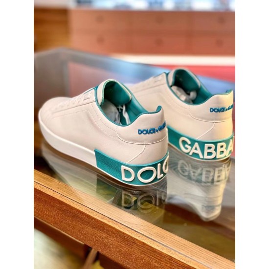 Dolce & Gabbana Portofino Trainers Rear Heel View in white and blue Rear view of Dolce & Gabbana Portofino Trainers showing azure heel counter in white and blue