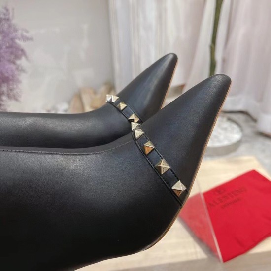 Replica Valentino 2974 V196 Buddha Luxury Replica Valentino Black Rockstud Ankle Boots With Sculpted Heel Uk - 2974 - Buddha Luxury