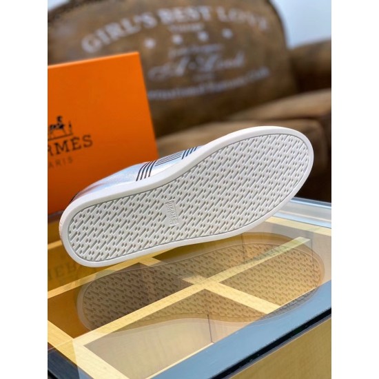 Hermes Avantage Metallic Silver Trainer Rubber Outsole Textured white rubber sole of the metallic silver Hermes low top trainer
