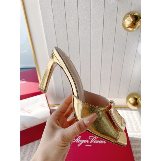 Replica Roger Vivier Trompette Metal Buckle Mules in Gold Metallic Leather UK replica Roger Vivier Trompette Metal Buckle Mules in Gold Metallic Leather UK