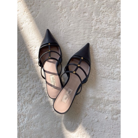 Replica Valentino Rockstud Wispy Mules in Black Leather UK replica Valentino Rockstud Wispy Mules in Black Leather UK