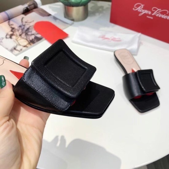 Replica Roger Vivier Covered Buckle Mules in Black Leather UK replica Roger Vivier Covered Buckle Mules in Black Leather UK