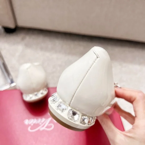 Replica Roger Vivier Strass Heel Covered Buckle Ballerinas In White Patent Leather Uk - 2486 - Buddha Luxury