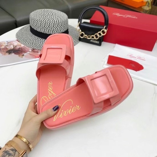 Replica Roger Vivier 2884 RV582 Buddha Luxury Replica Roger Vivier Vivier Slide Covered Buckle Mules In Pink Patent Leather Uk - 2884 - Buddha Luxury