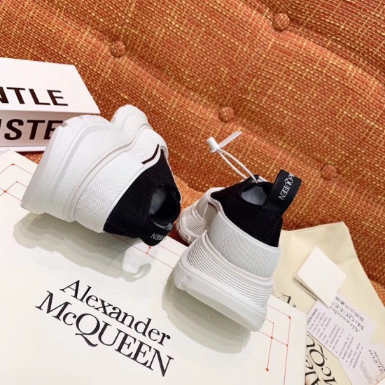 replica alexander mcqueennoir tread slick lace up sneakers uk