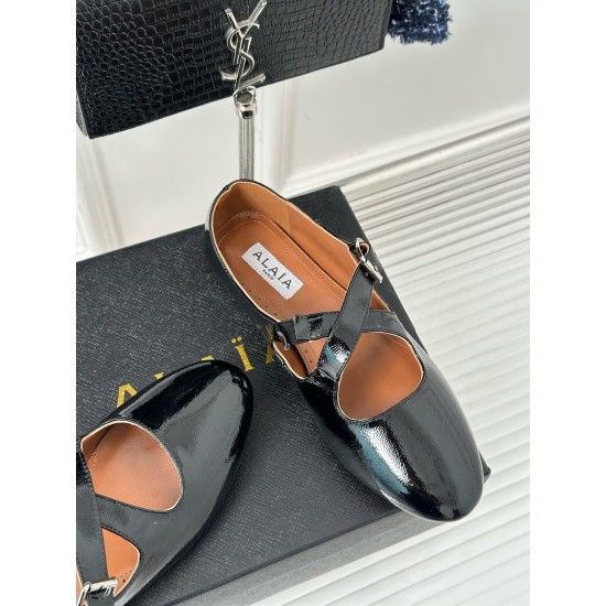 Replica Alaia Criss Cross Ballet Flats in Black Leather UK replica Alaia Criss Cross Ballet Flats in Black Leather UK