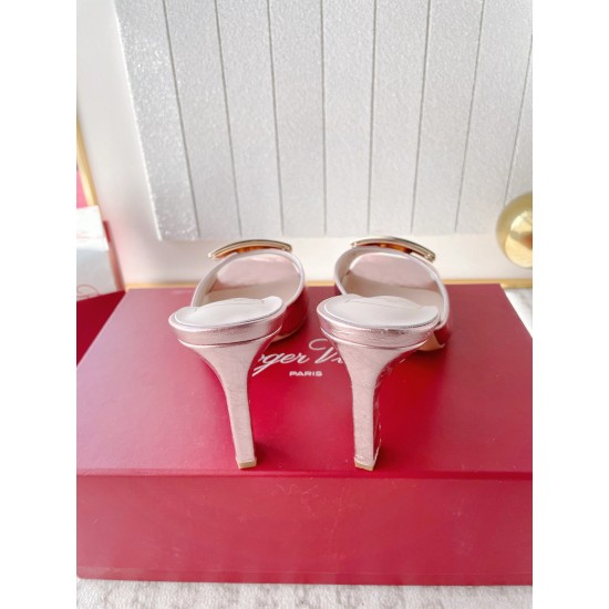 Replica Roger Vivier Trompette Metal Buckle Mules in Pink Metallic Leather UK replica Roger Vivier Trompette Metal Buckle Mules in Pink Metallic Leather UK