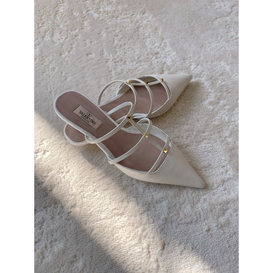 Replica Valentino Rockstud Wispy Mules in White Leather UK replica Valentino Rockstud Wispy Mules in White Leather UK