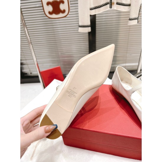 Replica Valentino Tiptoe Ballet Flats In White Patent Leather UK replica Valentino Tiptoe Ballet Flats In White Patent Leather UK