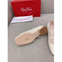 Roger Vivier Tres Vivier Strass Buckle Mini Babies Ballerinas In White Patent Leather Uk