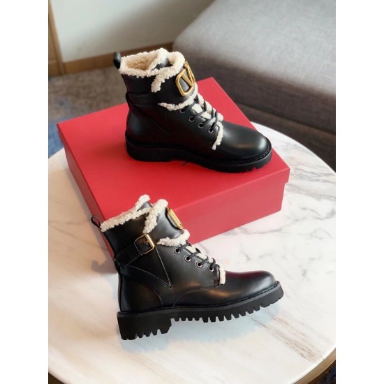 Replica Valentino VLogo Combat Boots with Shearling Lining UK replica Valentino VLogo Combat Boots with Shearling Lining UK
