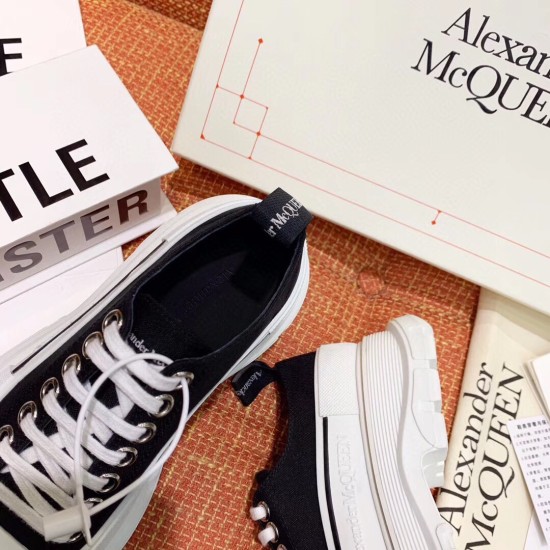 replica alexander mcqueennoir tread slick lace up sneakers uk