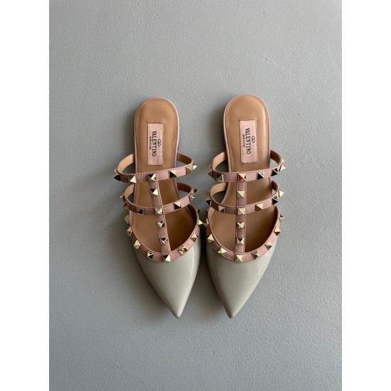 Replica Valentino Rockstud Flat Mules In Opal-grey Patent Leather UK replica Valentino Rockstud Flat Mules In Opal-grey Patent Leather UK