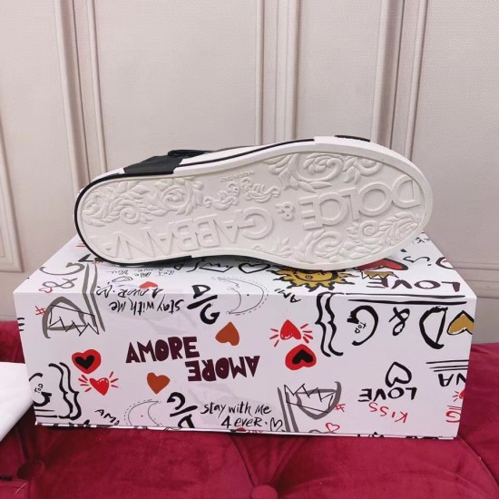 Dolce & Gabbana Custom 2.Zero Outer Sole Detail in black and white Underside view showing white rubber sole with floral pattern and logo tread in black and white
