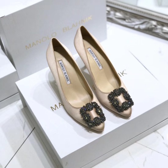 Replica Manolo Blahnik Hangisi 70 Pumps In Champagne Satin UK replica Manolo Blahnik Hangisi 70 Pumps In Champagne Satin UK