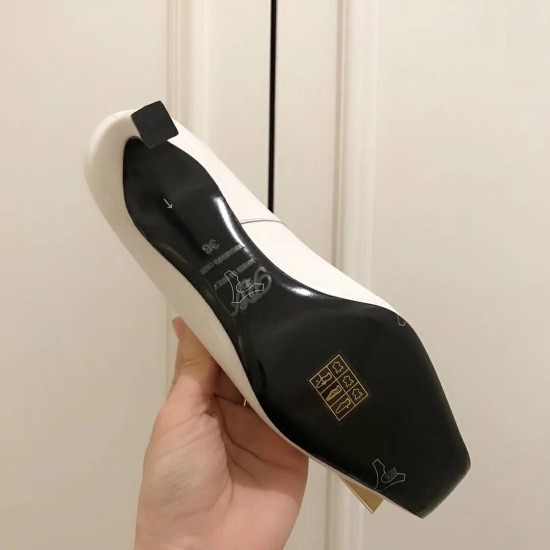 Replica Roger Vivier Belle Vivier Trompette 70mm Pumps In White Calfskin UK replica Roger Vivier Belle Vivier Trompette 70mm Pumps In White Calfskin UK