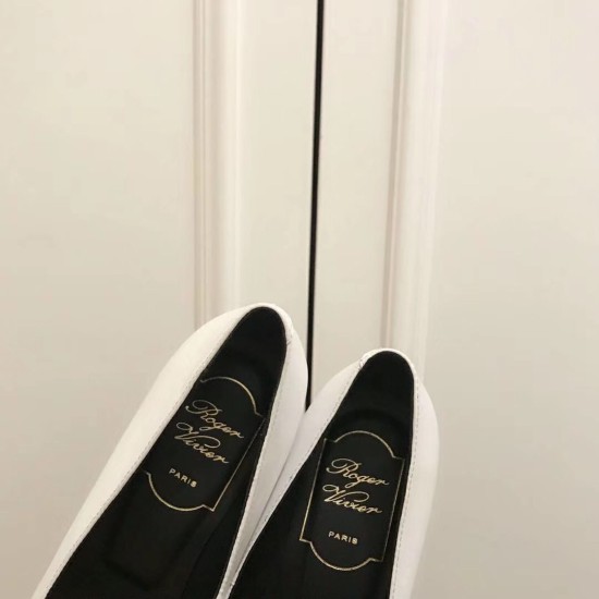 Replica Roger Vivier Belle Vivier Trompette 70mm Pumps In White Calfskin UK replica Roger Vivier Belle Vivier Trompette 70mm Pumps In White Calfskin UK