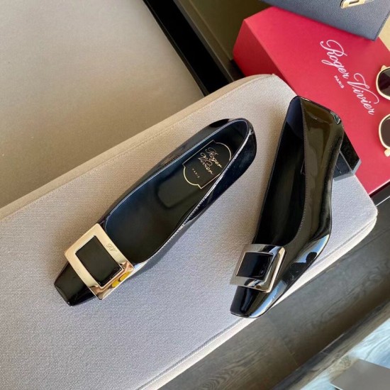 Replica Roger Vivier Belle Vivier 45mm Pumps In Black Patent Leather UK replica Roger Vivier Belle Vivier 45mm Pumps In Black Patent Leather UK