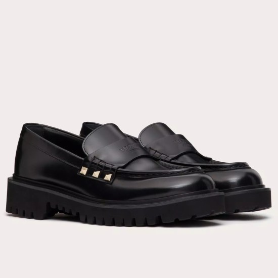 Replica valentinorockstud loafers in black calfskin uk replica valentinorockstud loafers in black calfskin uk
