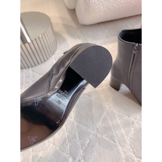 Replica Valentino VLogo The Bold Edition Ankle Boots 70mm in Black Calfskin UK replica Valentino VLogo The Bold Edition Ankle Boots 70mm in Black Calfskin UK